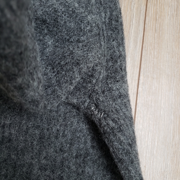 Everlane cropped alpaca cardigan - Picture 3 of 7